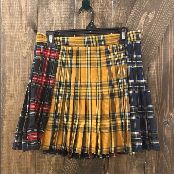 Zara Pleated Skirt - Picture 3 of 6